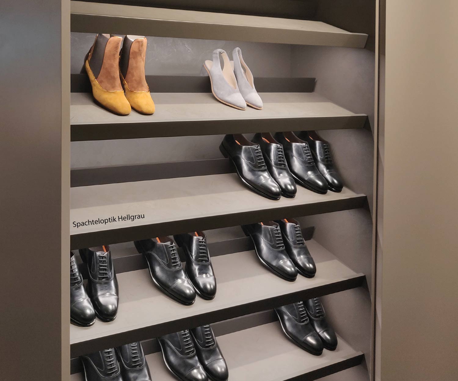 Armoire à chaussures design de haute qualité Livitalia avec étagères inclinées Armoire à chaussures design de haute qualité Livitalia avec étagères inclinées