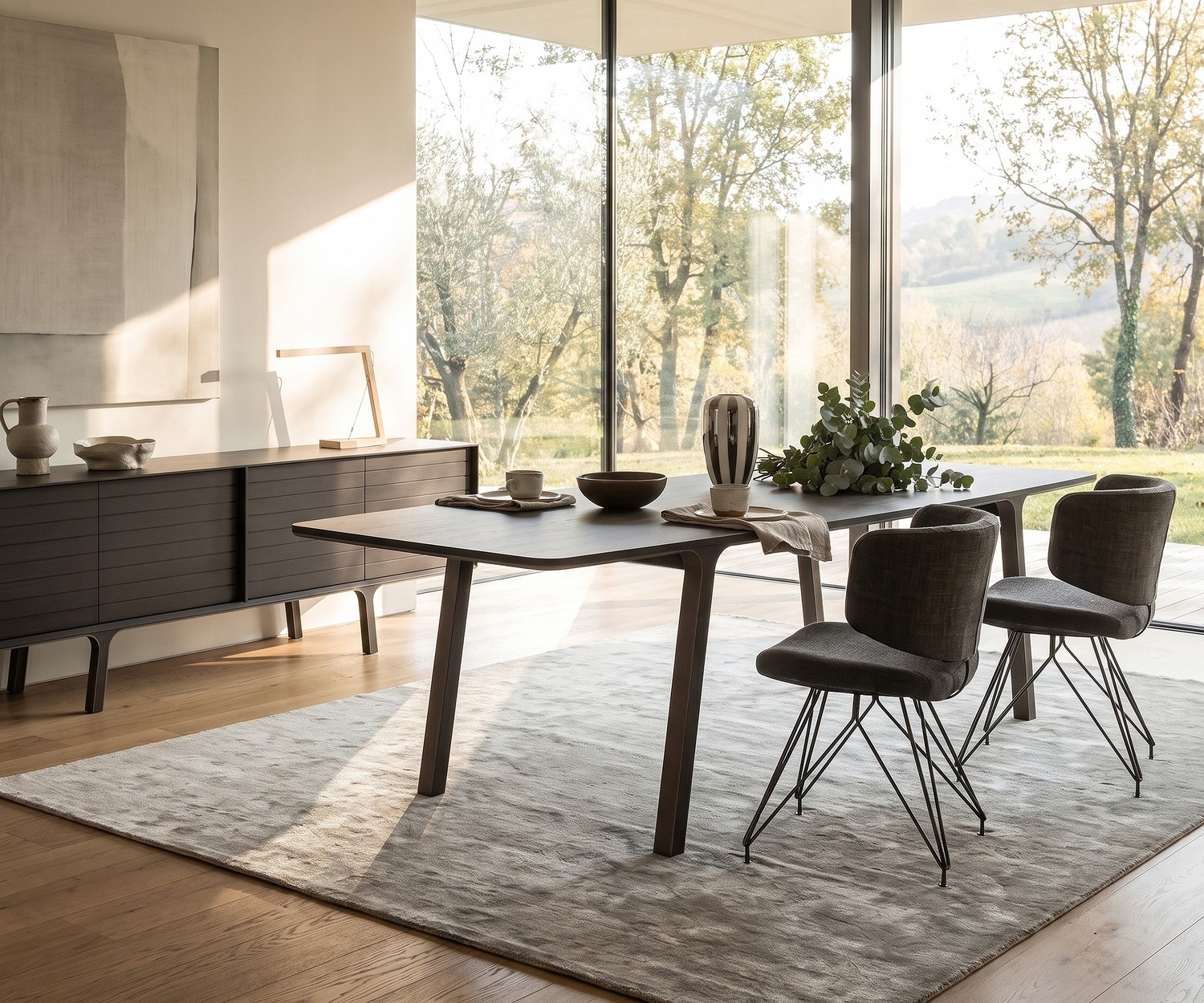 Table de repas design al2 mobius 001 en eucalyptus Table de repas design al2 mobius 001 pour la salle à manger, structure en eucalyptus massif, style minimaliste moderne.
