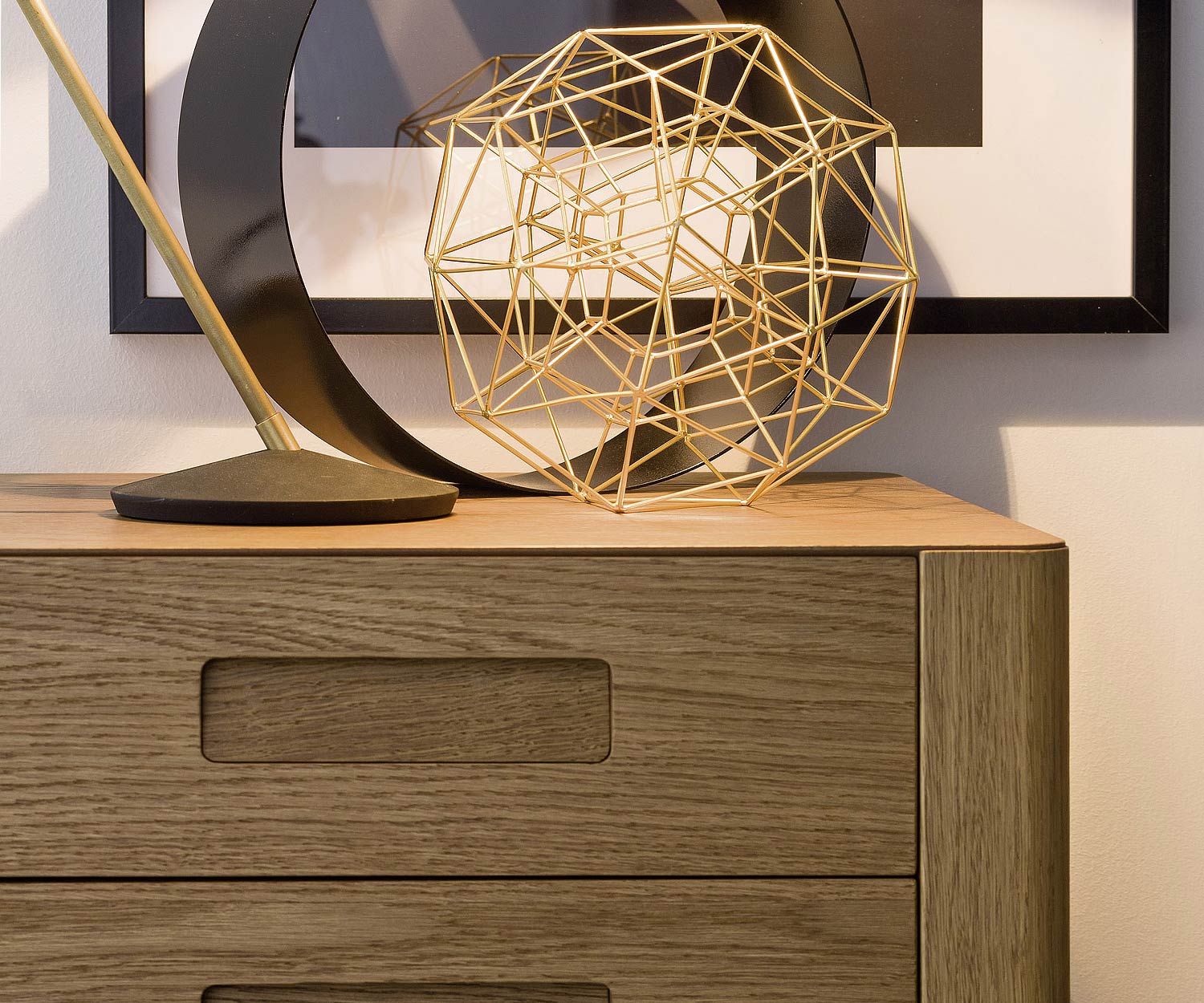 Exclusif Novamobili Design Commode haute Giotto 6 tiroirs Chêne clair Détail Exclusif Novamobili Design Commode haute Giotto 6 tiroirs Chêne clair Détail