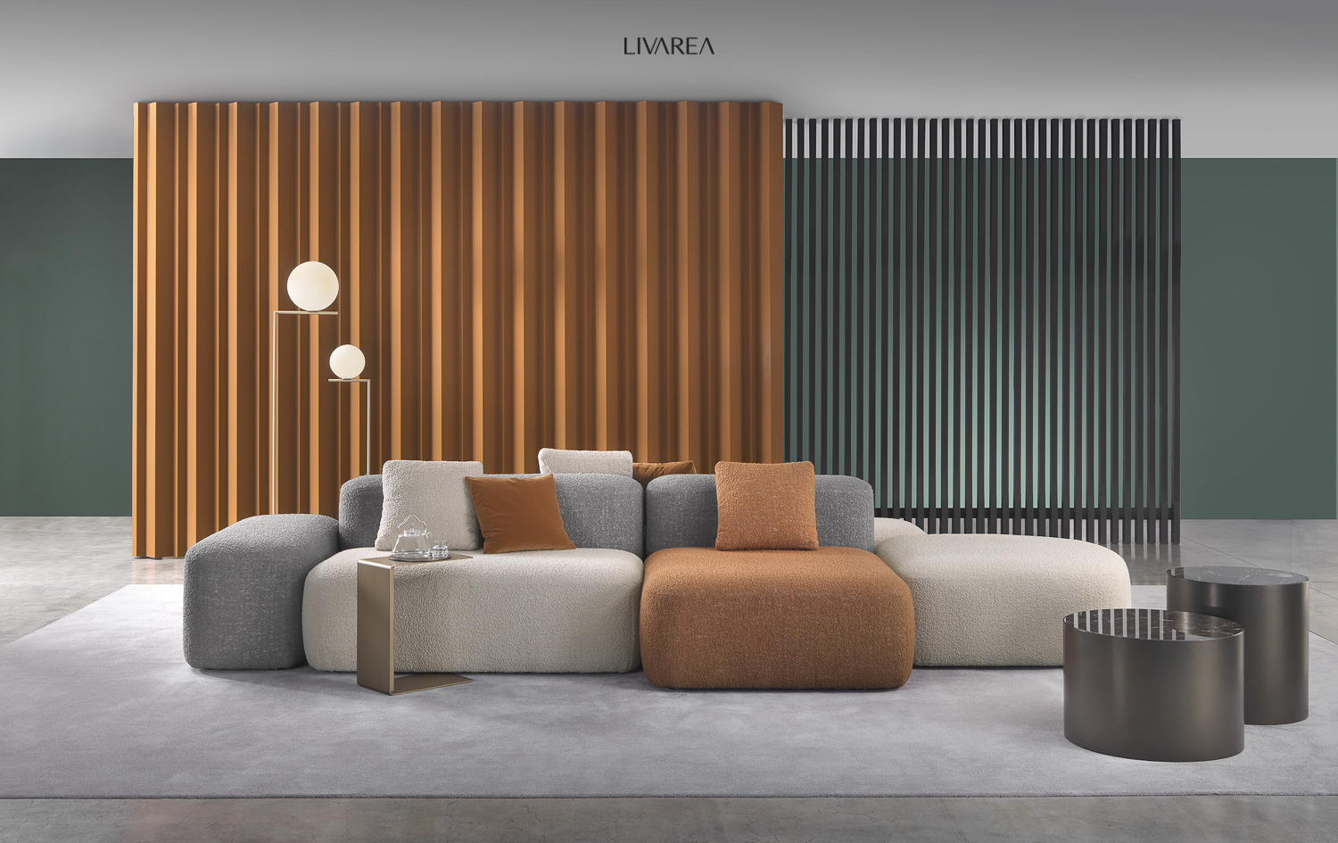 Beau big sofa en plusieurs parties avec pouf différentes couleurs de revêtement design exclusif salon