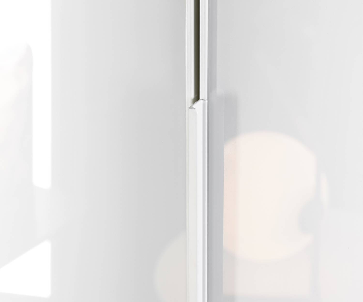 Moderne Novamobili Armoire design Crystal Poignées en détail Moderne Novamobili Armoire design Crystal Poignées en détail