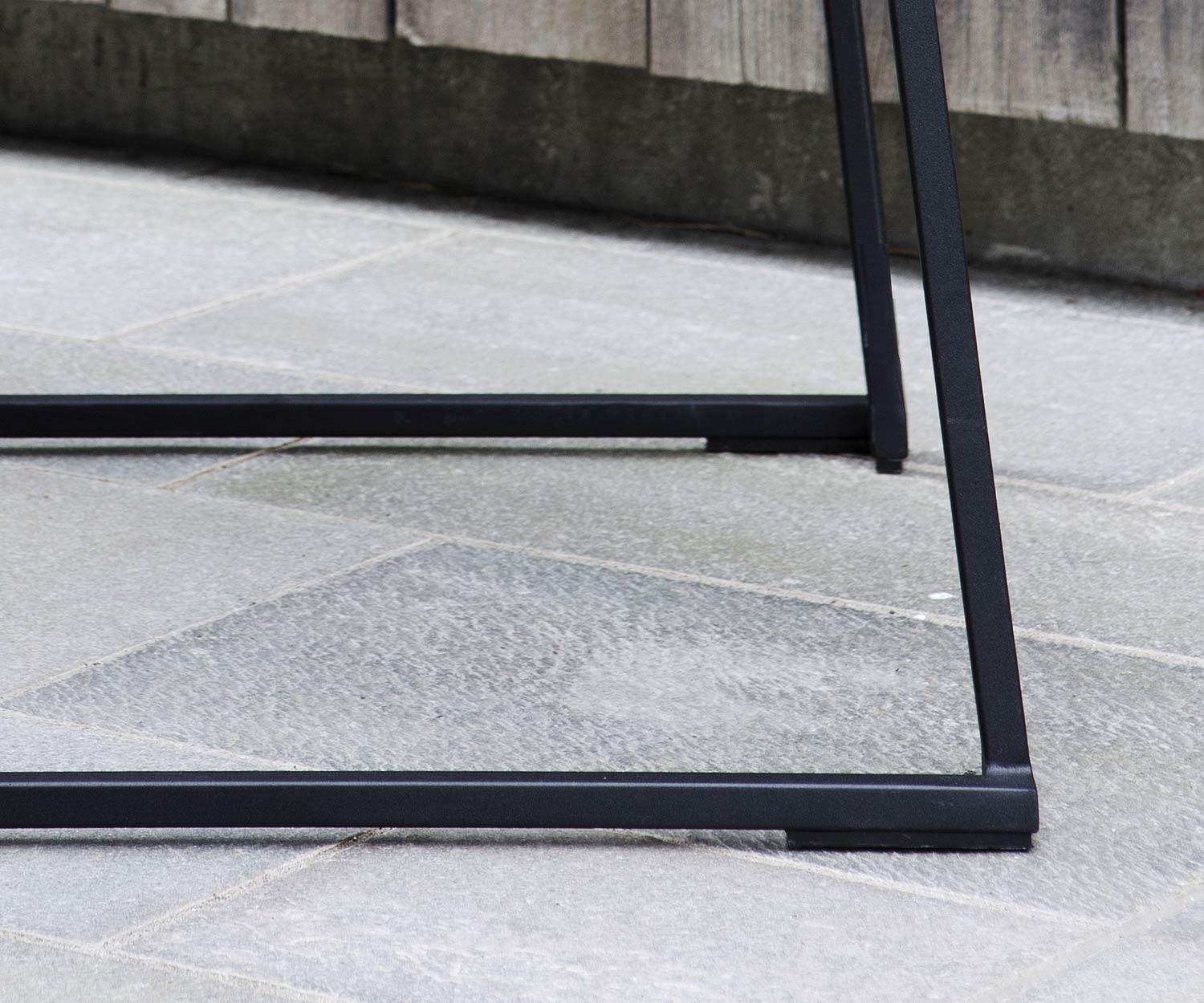 Oasiq Muze - Chaise à accoudoirs de haute qualité en détail Piètement traîneau Oasiq Muze - Chaise à accoudoirs de haute qualité en détail Piètement traîneau