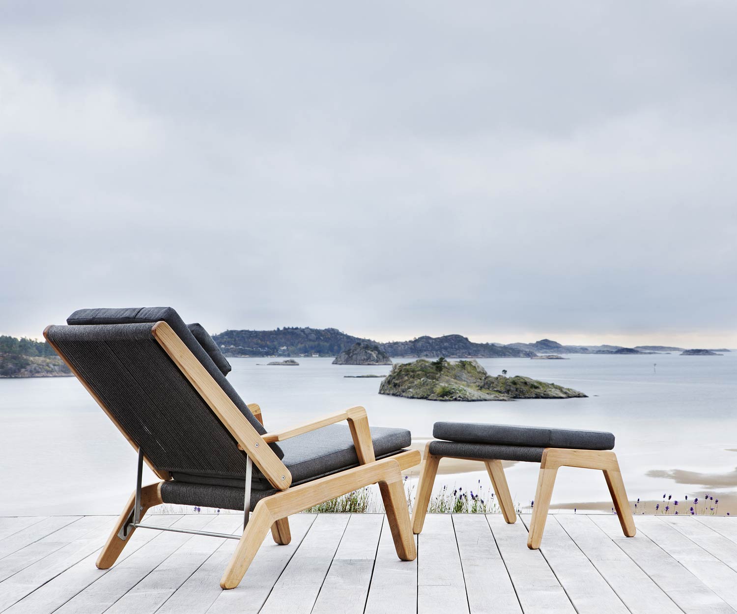 Chaise longue exclusive Oasiq Skagen Design avec coussin gris Chaise longue exclusive Oasiq Skagen Design avec coussin gris