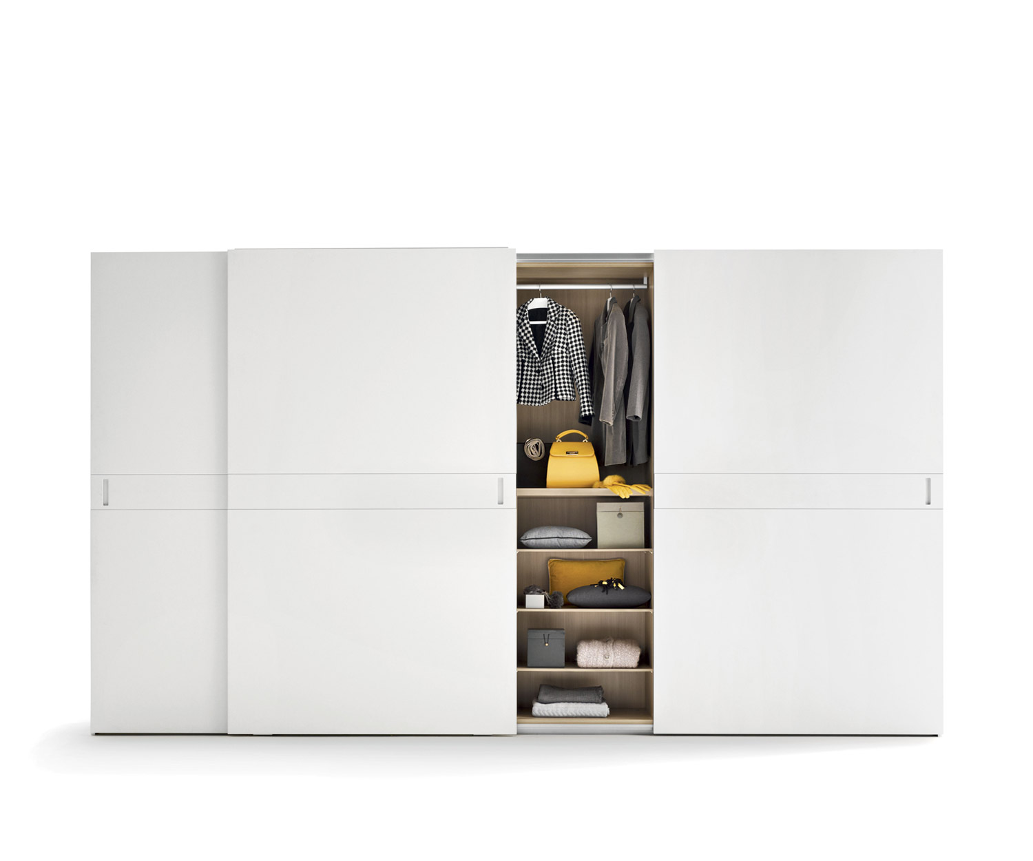 Novamobili Armoire Class Portes coulissantes ouvertes Photo principale Novamobili Armoire Class Portes coulissantes ouvertes Photo principale