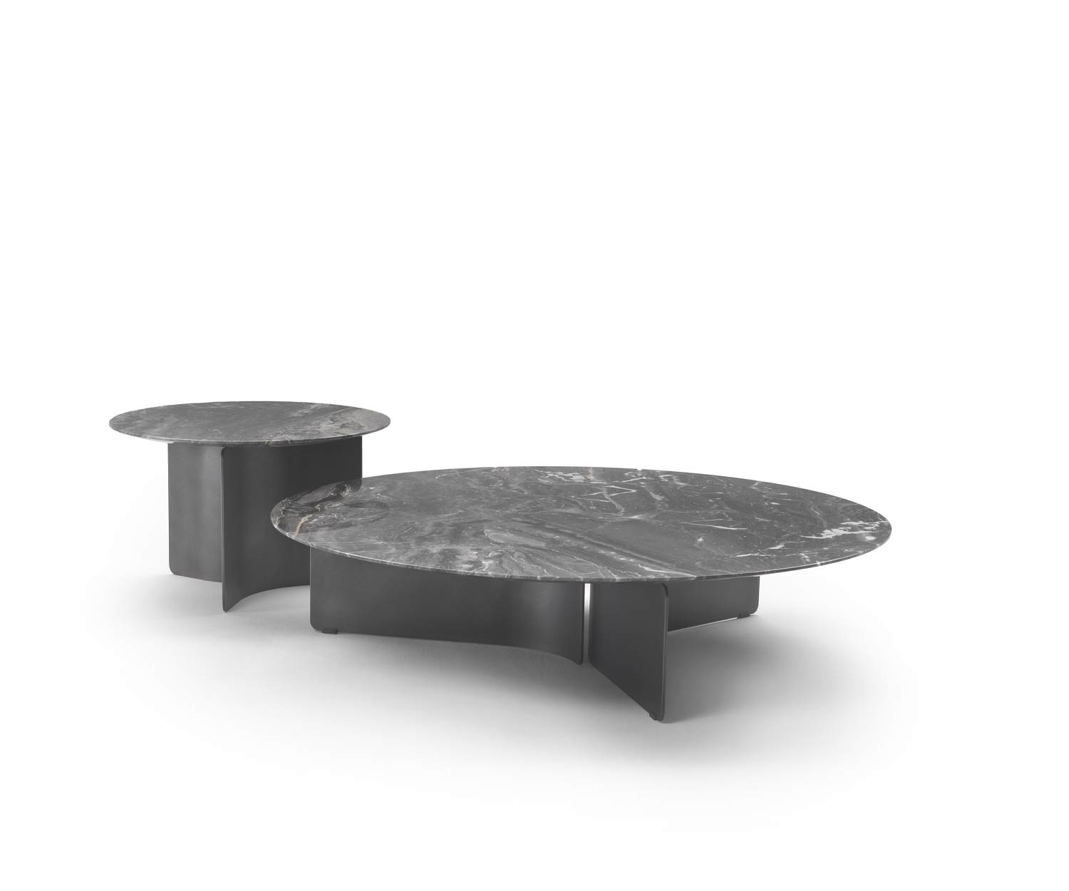 2 Wave tables basses de Marelli en gris avec plateau arabescato piètement métal
