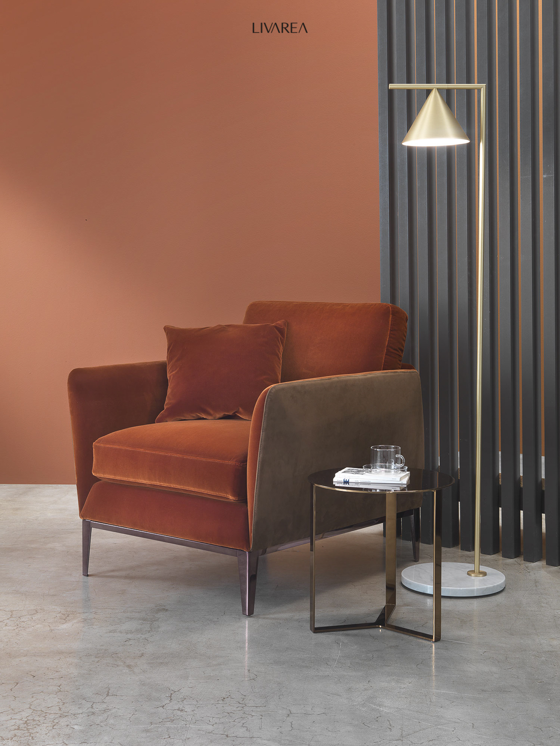 Fauteuil confortable en tissu rouge Salon pour regarder la télévision Design rétro Fauteuil confortable en tissu rouge Salon pour regarder la télévision Design rétro