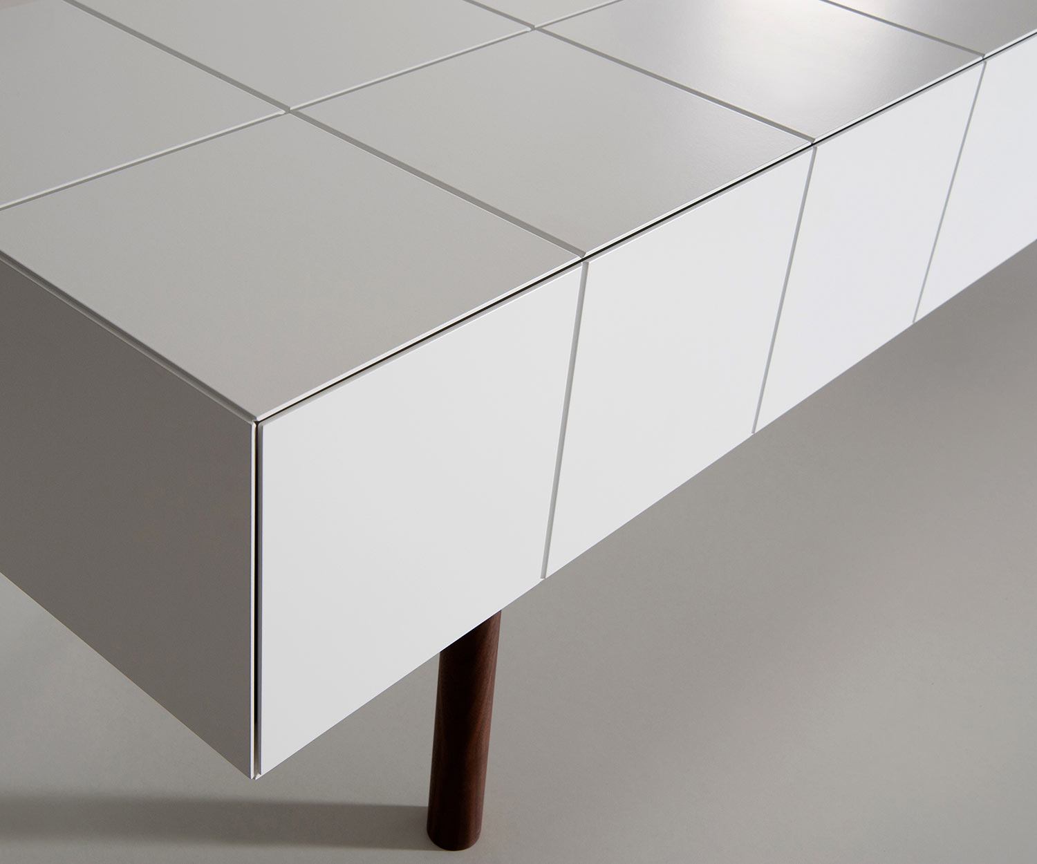 Photo de détail des carreaux du al2 Design Design Lowboard MOS I KO 005 B Photo de détail des carreaux du al2 Design Design Lowboard MOS I KO 005 B