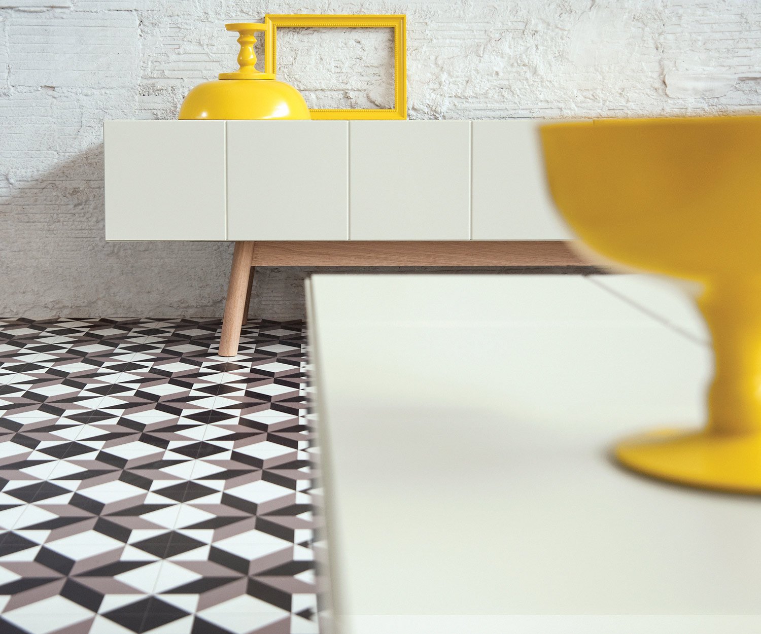 al2 Design moderne Lowboard MOS I KO 005 B en blanc sur pieds massifs al2 Design moderne Lowboard MOS I KO 005 B en blanc sur pieds massifs