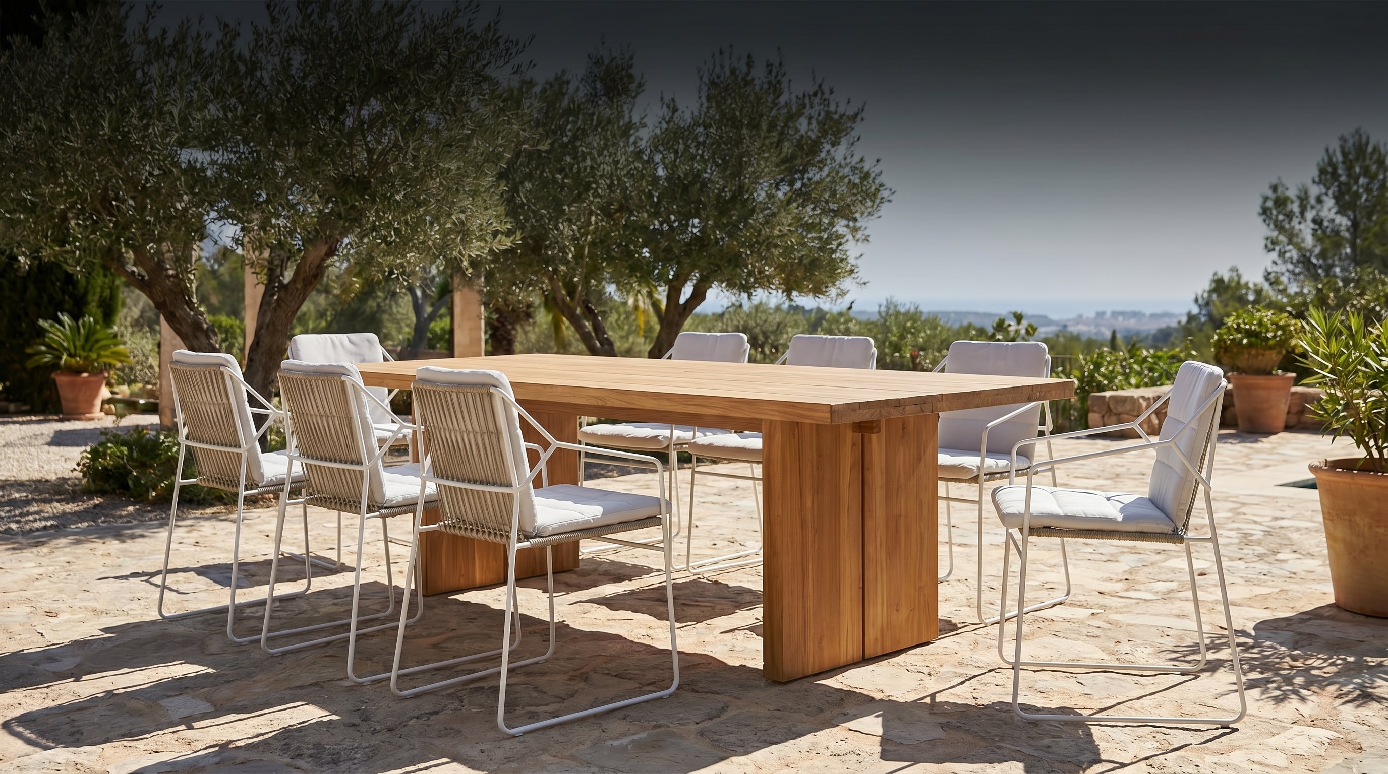 Terrasse : Le secret du contraste bois-acier pour un loft urbain