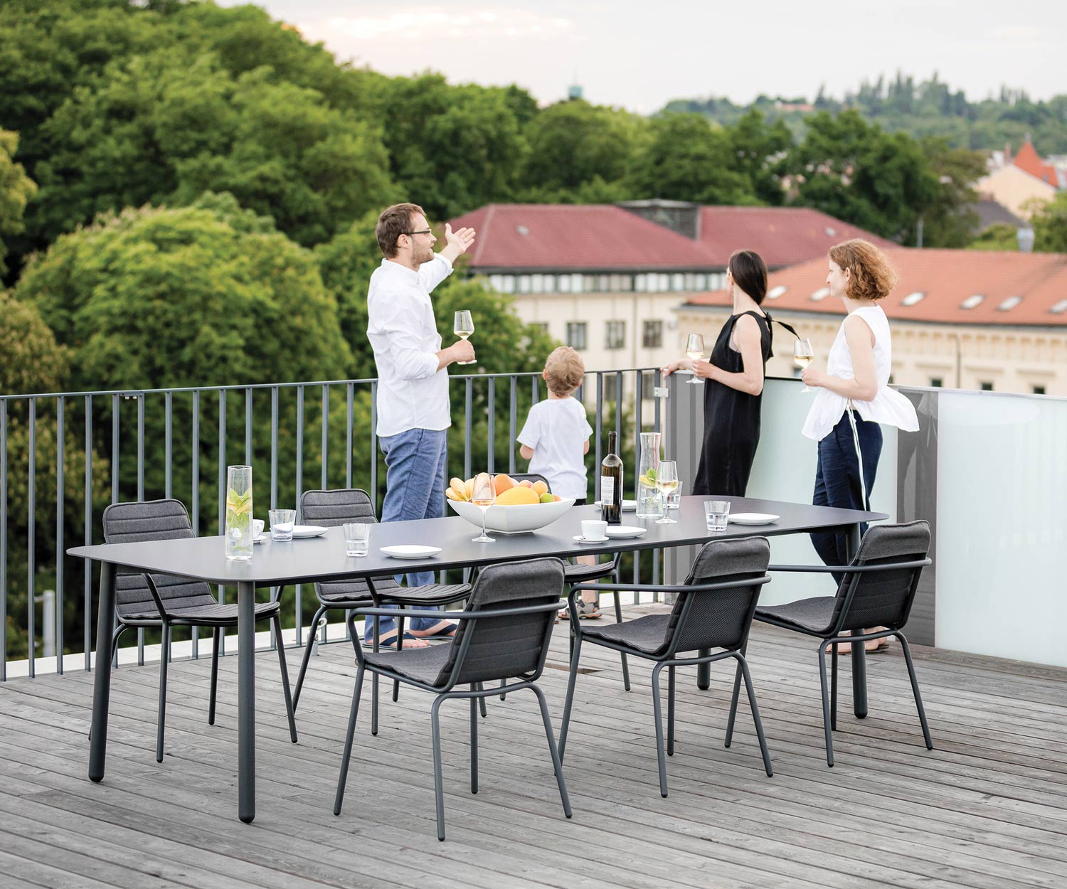 Todus Starling Design moderne Chaise à accoudoirs en acier inoxydable revêtu par poudre Todus Starling Design moderne Chaise à accoudoirs en acier inoxydable revêtu par poudre