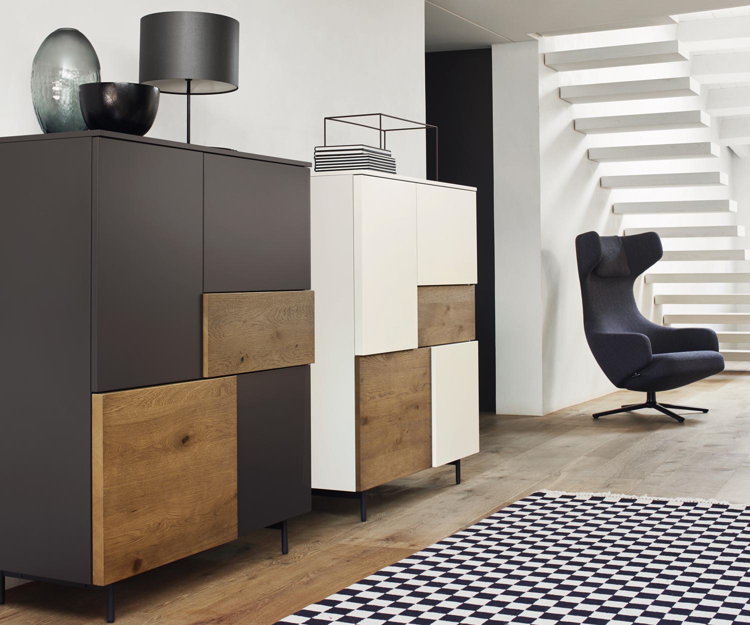Moderne Livitalia Design Highboard Incontro en blanc mat et gris foncé mat Moderne Livitalia Design Highboard Incontro en blanc mat et gris foncé mat