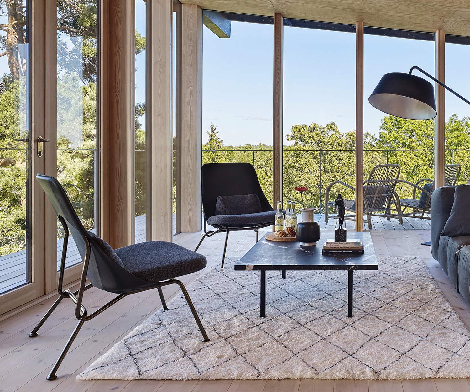 Haute qualité Prostoria Fauteuil design Strain Cuir noir Structure en noir Haute qualité Prostoria Fauteuil design Strain Cuir noir Structure en noir