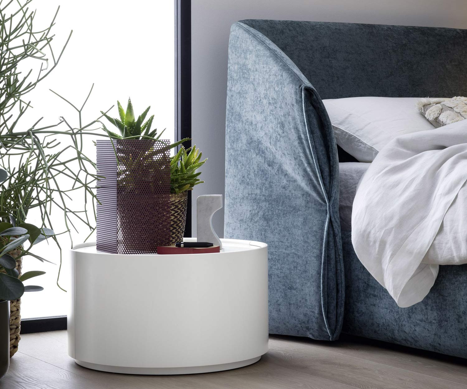 Novamobili Le lit rembourré Hide en détail Tête de lit rembourrée Novamobili Le lit rembourré Hide en détail Tête de lit rembourrée