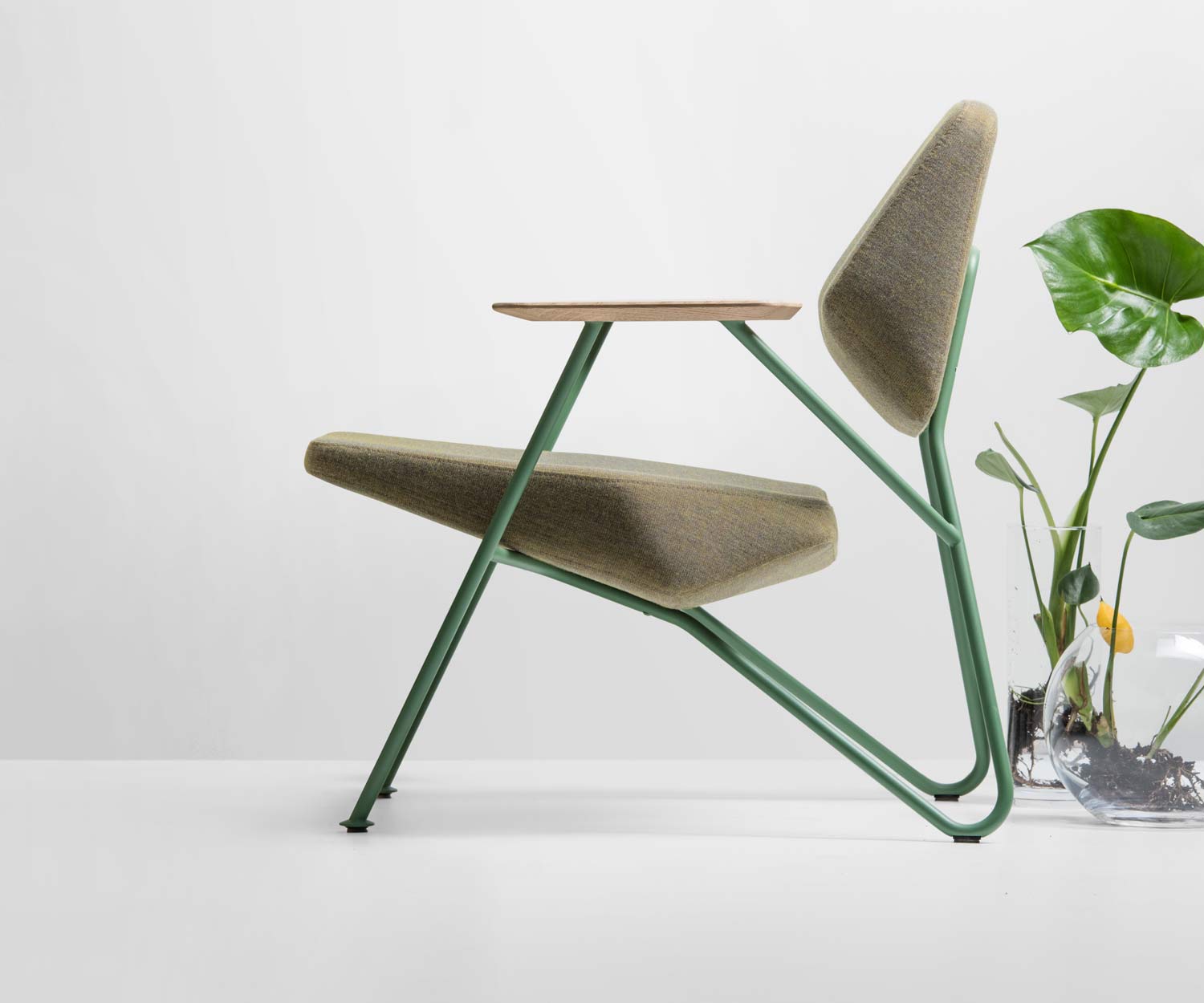 Moderne Prostoria Fauteuil design Polygon en vert Moderne Prostoria Fauteuil design Polygon en vert