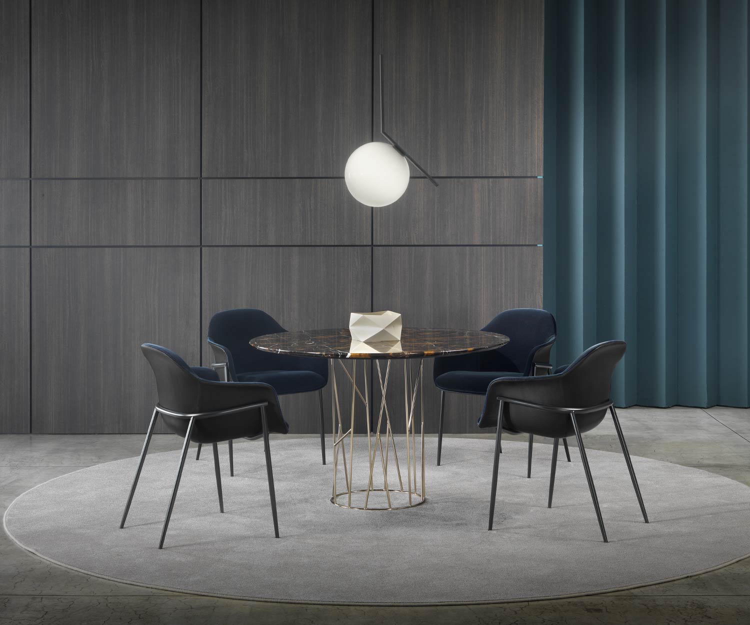 Chaise de salle de conférence confortable Chia de Marelli velours bleu Chaise de salle de conférence confortable Chia de Marelli velours bleu