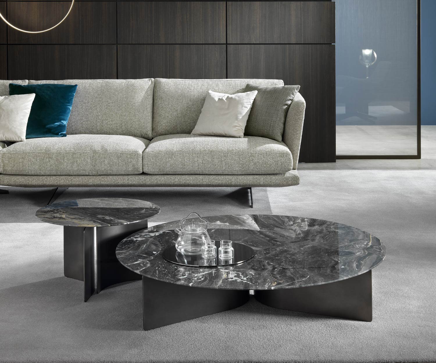 Exclusif Marelli Table basse Wave marbre gris arabescato piètement métal noir Exclusif Marelli Table basse Wave marbre gris arabescato piètement métal noir