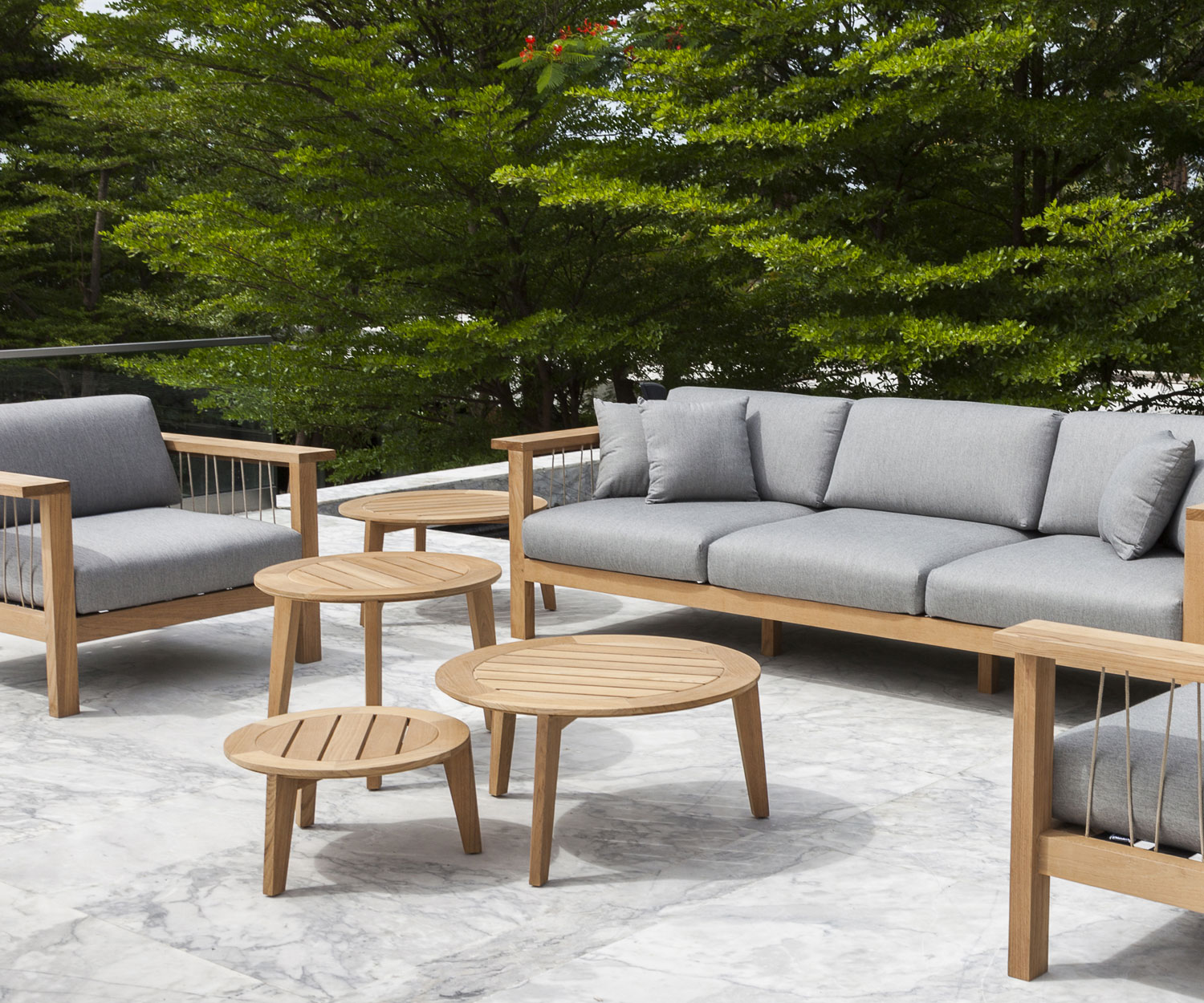 Oasiq Attol Teak Table d'appoint Oasiq Attol Teak Table d'appoint