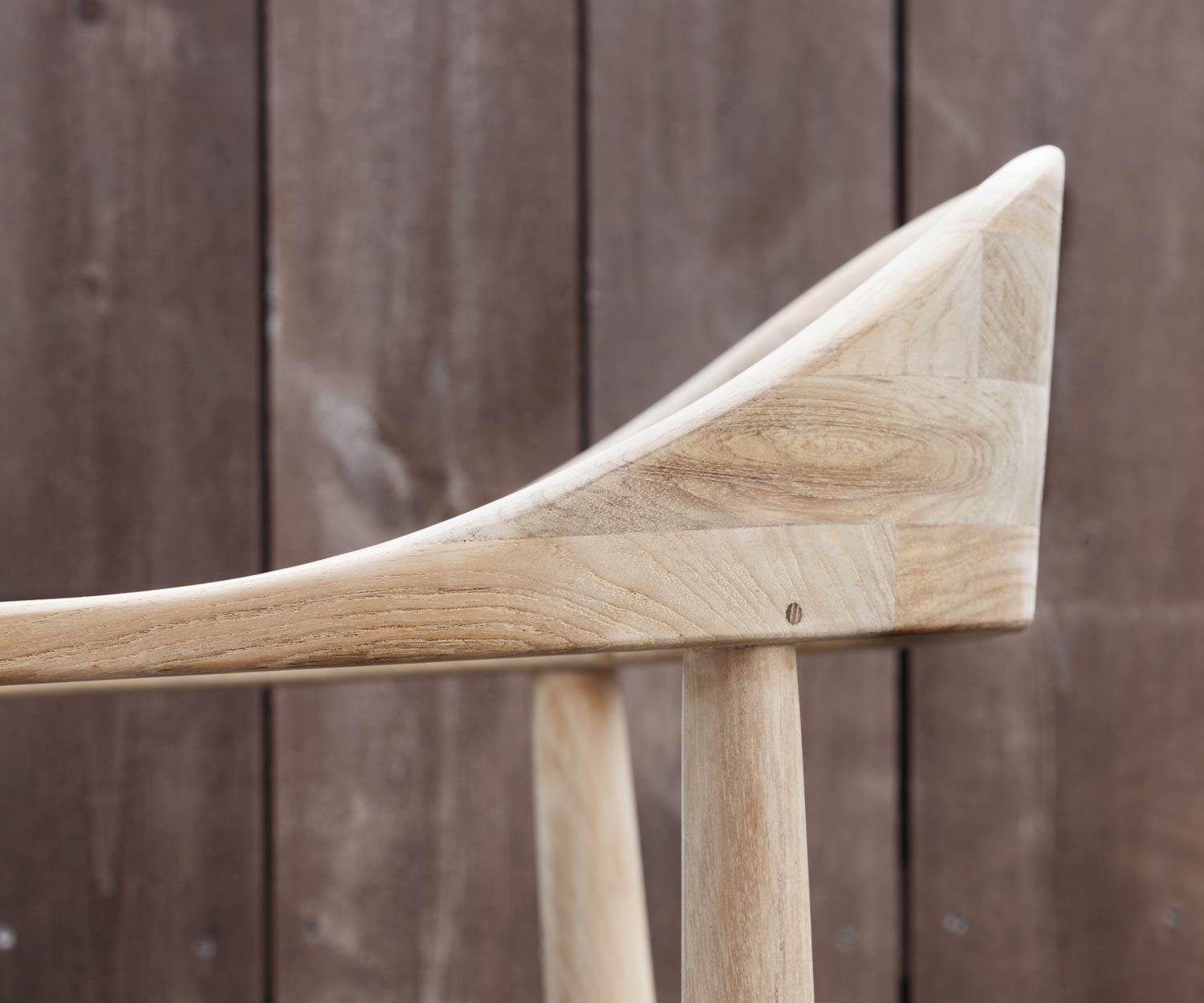 Oasiq Chaise de jardin design Copenhagen avec détail du dossier Oasiq Chaise de jardin design Copenhagen avec détail du dossier
