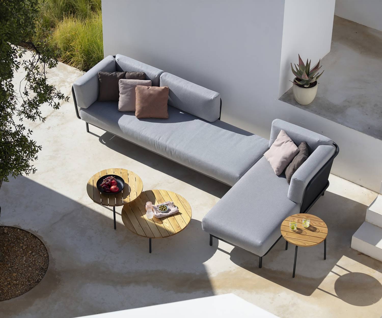 Canapé lounge design de haute qualité Todus Baza installé en angle Canapé lounge design de haute qualité Todus Baza installé en angle