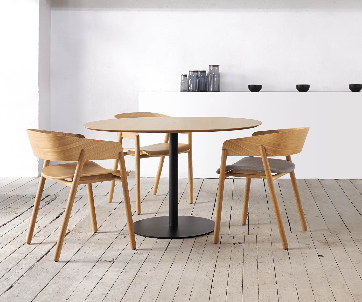 Punt Chaise de salle à manger design en chêne massif Punt Chaise de salle à manger design en chêne massif