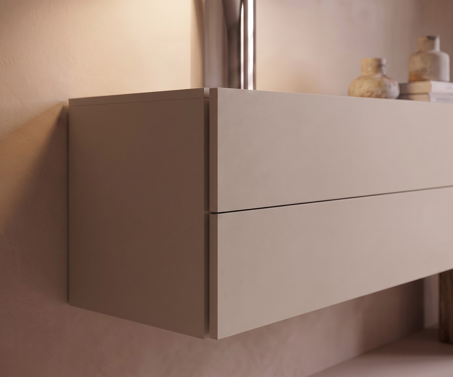 Commode suspendue Easy par Novamobili pour la chambre. Commode murale moderne sans poignée en laque beige sable.