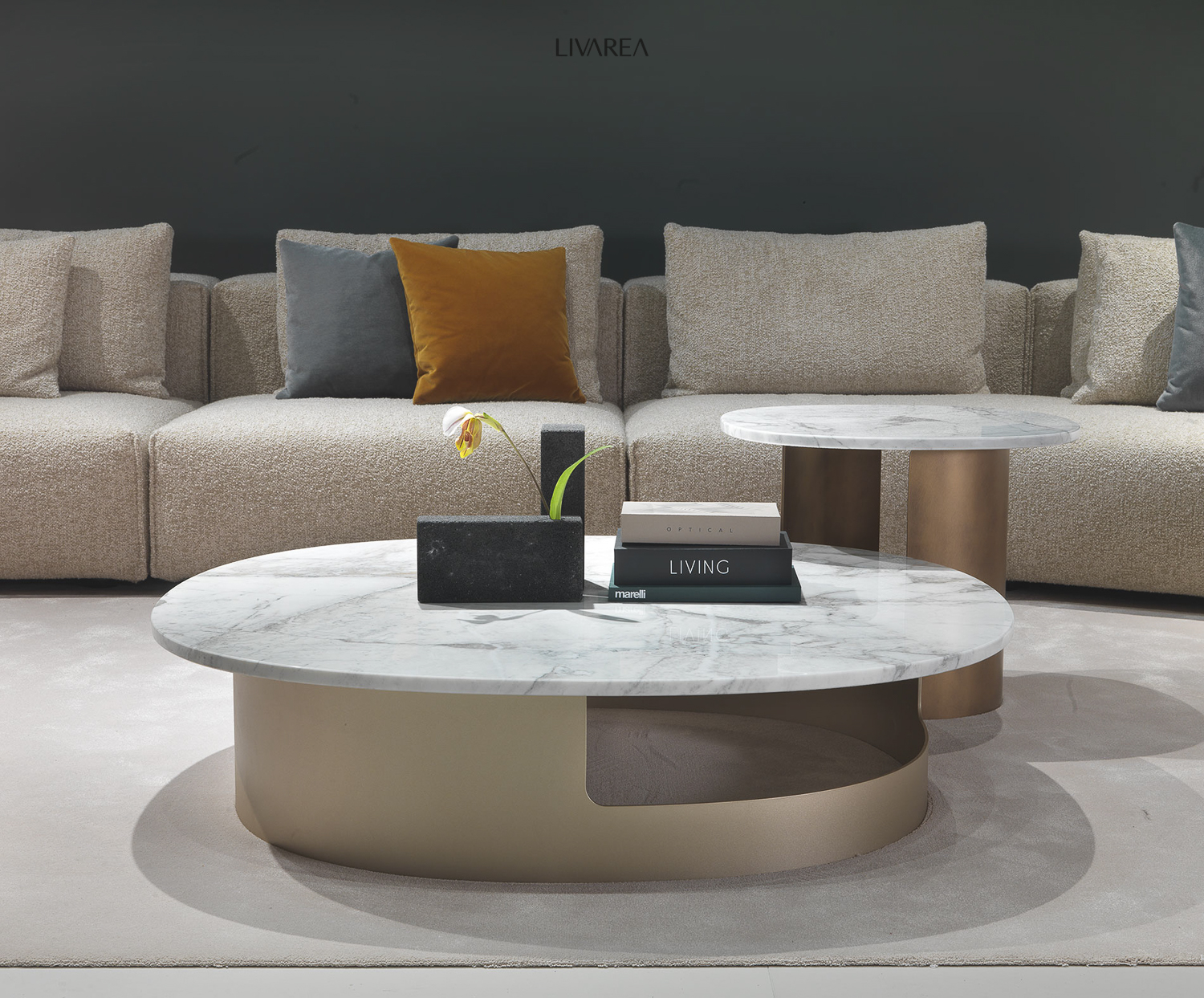 Table ronde avec plateau en marbre pour canapé salon