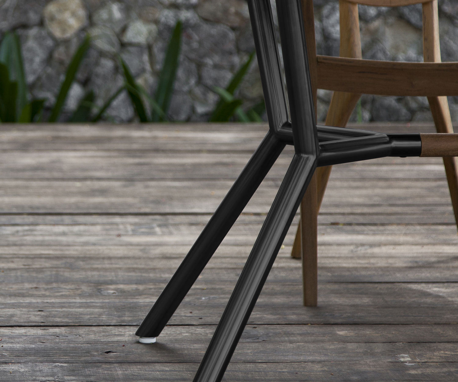 Table de jardin design moderne Oasiq Reef Détail des pieds de table Table de jardin design moderne Oasiq Reef Détail des pieds de table