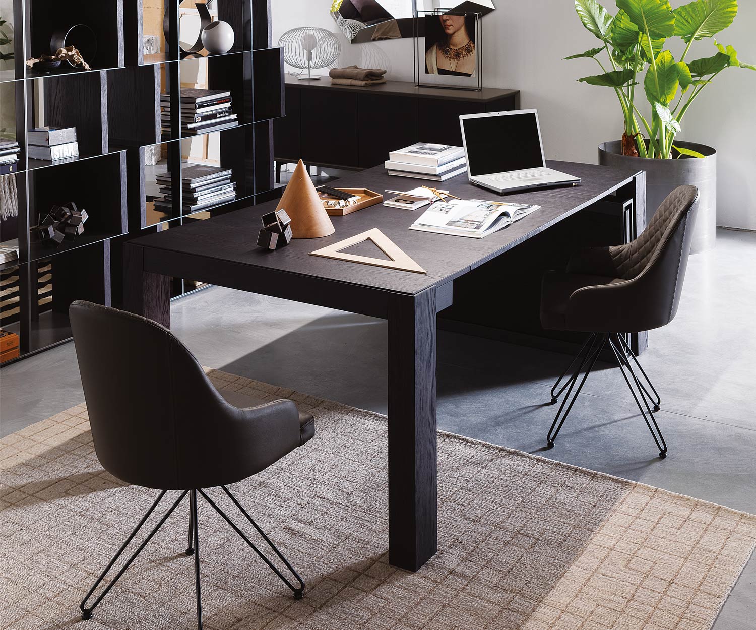 OzzioA3 Table de salle à manger extensible 300 cm de long Chêne clair réglable en continu OzzioA3 Table de salle à manger extensible 300 cm de long Chêne clair réglable en continu