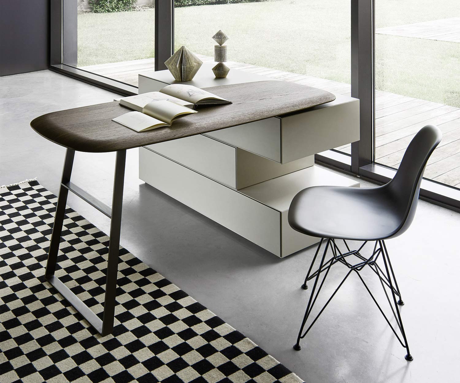 Livitalia Commode design Ecletto de haute qualité avec coiffeuse pivotante Livitalia Commode design Ecletto de haute qualité avec coiffeuse pivotante