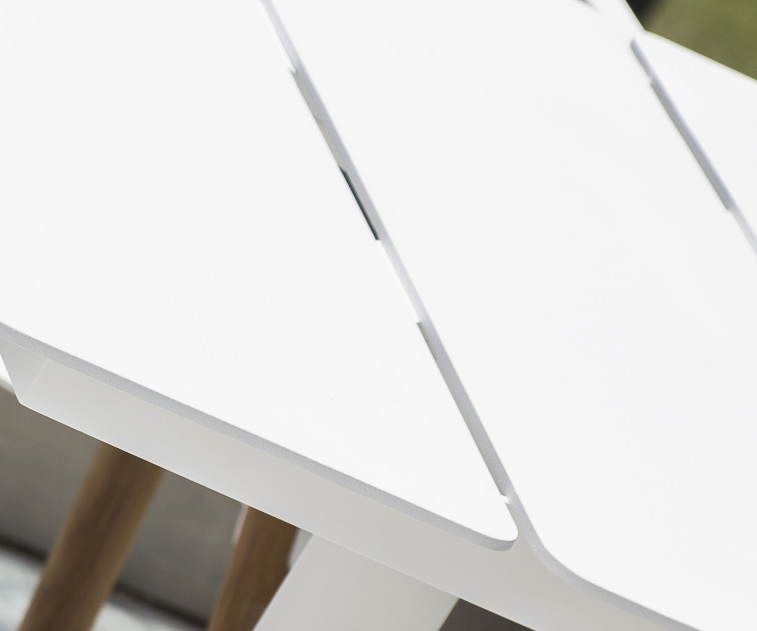Oasiq Ceru Aluminium Table à manger L 70 cm blanc Oasiq Ceru Aluminium Table à manger L 70 cm blanc