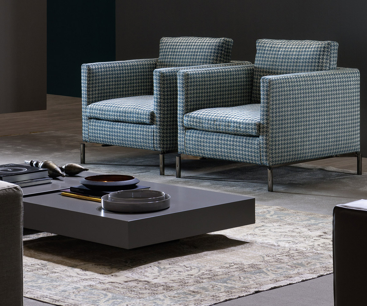 Table basse design Ombre dans le salon en noir graphite Table basse design Ombre dans le salon en noir graphite