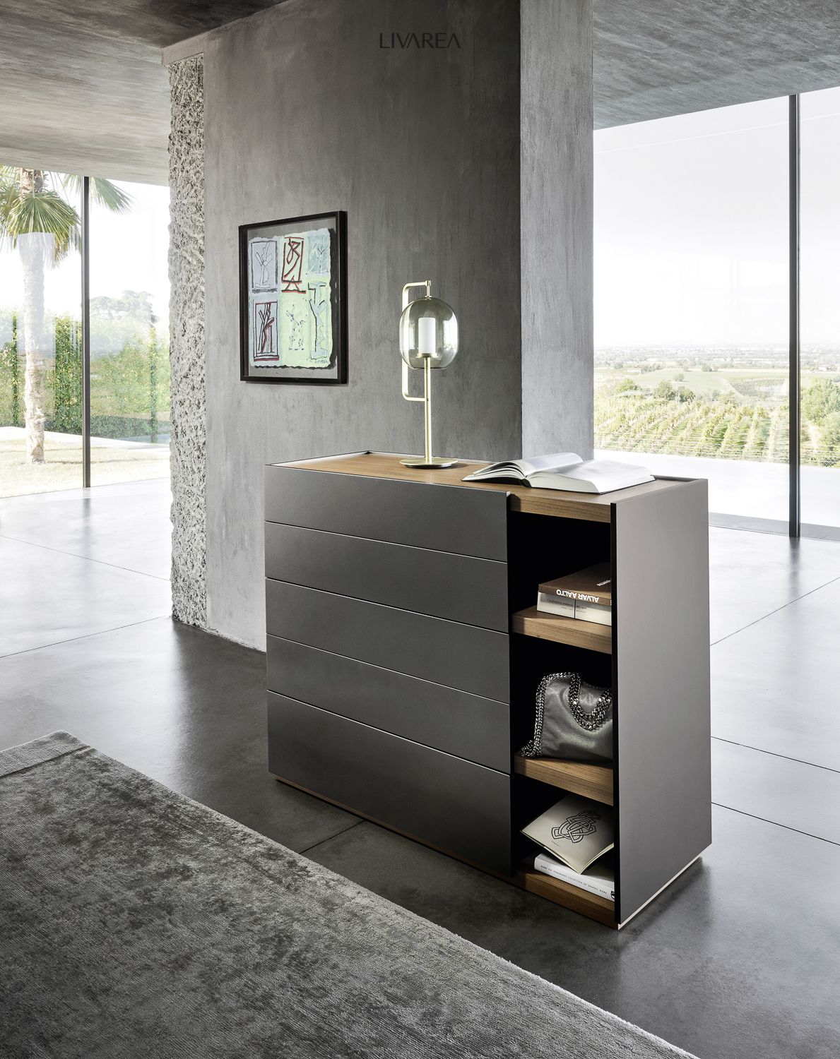 Elégante armoire à tiroirs avec plaque de recouvrement en bois et 3 compartiments ouverts Elégante armoire à tiroirs avec plaque de recouvrement en bois et 3 compartiments ouverts