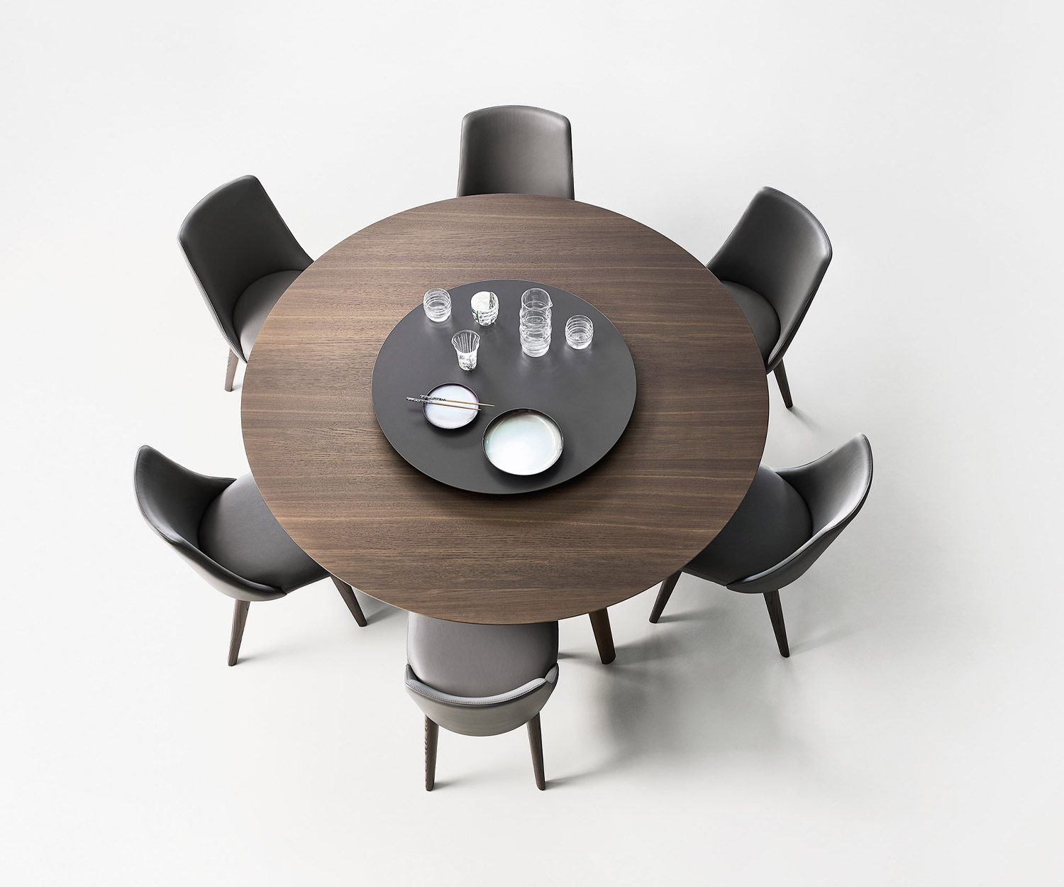 Table de salle à manger Convivio de Livitalia en vue de dessus avec plateau tournant laqué marron et service à café Table de salle à manger Convivio de Livitalia en vue de dessus avec plateau tournant laqué marron et service à café