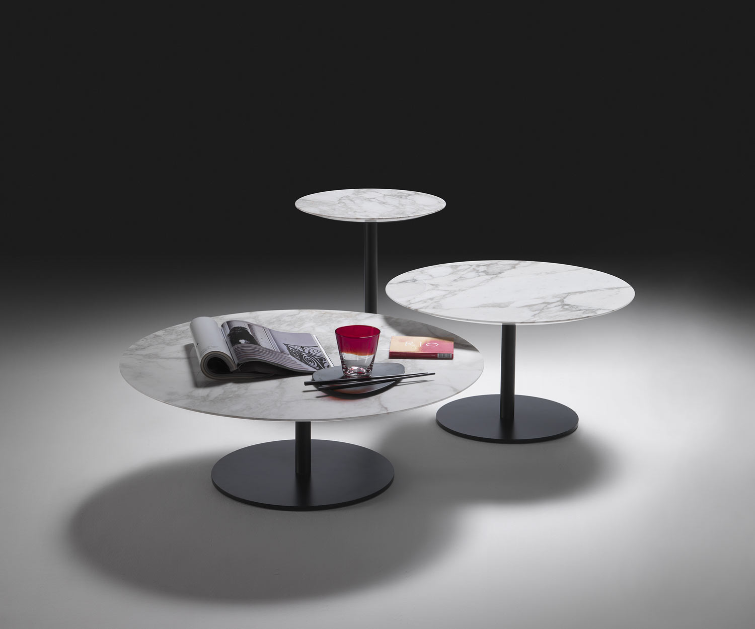 Table basse ronde en marbre Marelli Break en ensemble Table basse ronde en marbre Marelli Break en ensemble