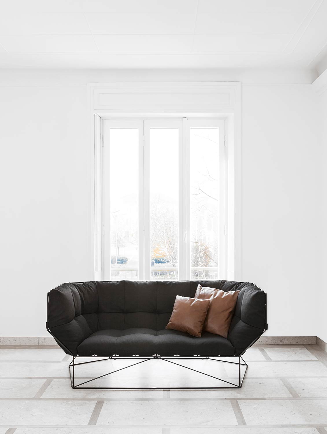 Canapé lounge design noir Sphaus foxhole 200