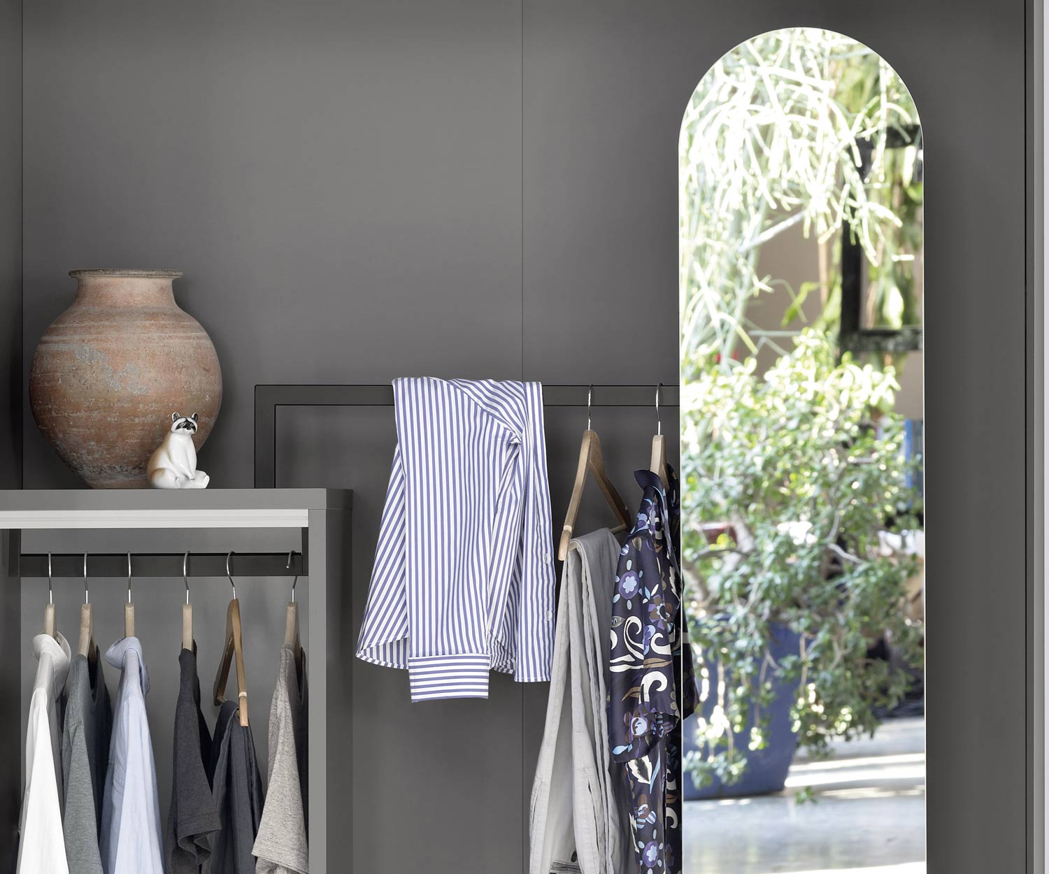 Armoire design de haute qualité Novamobili Move Niche avec miroir Armoire design de haute qualité Novamobili Move Niche avec miroir