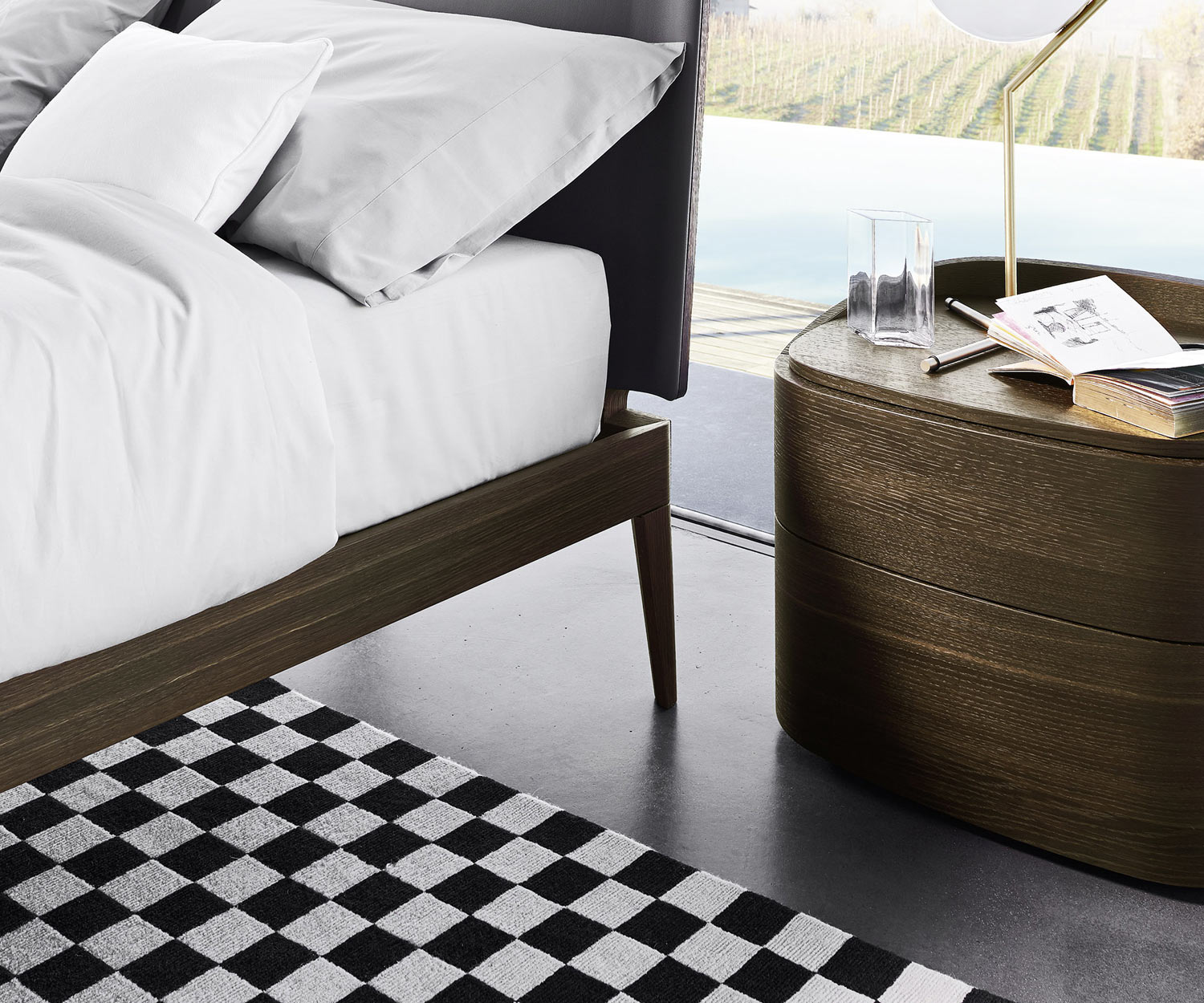 Table de nuit moderne Livitalia Design en bois de la série Round avec tiroirs Table de nuit moderne Livitalia Design en bois de la série Round avec tiroirs