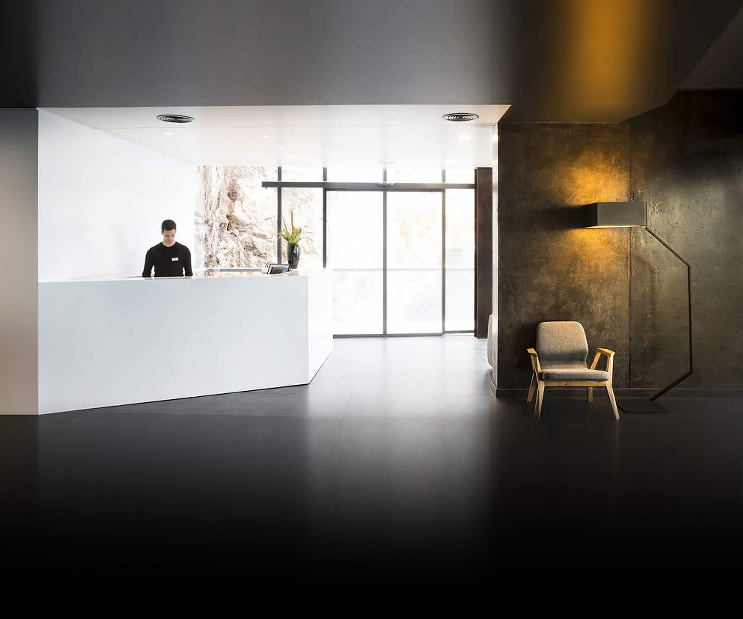 Prostoria Fauteuil Oblique installé dans une salle d'attente Prostoria Fauteuil Oblique installé dans une salle d'attente