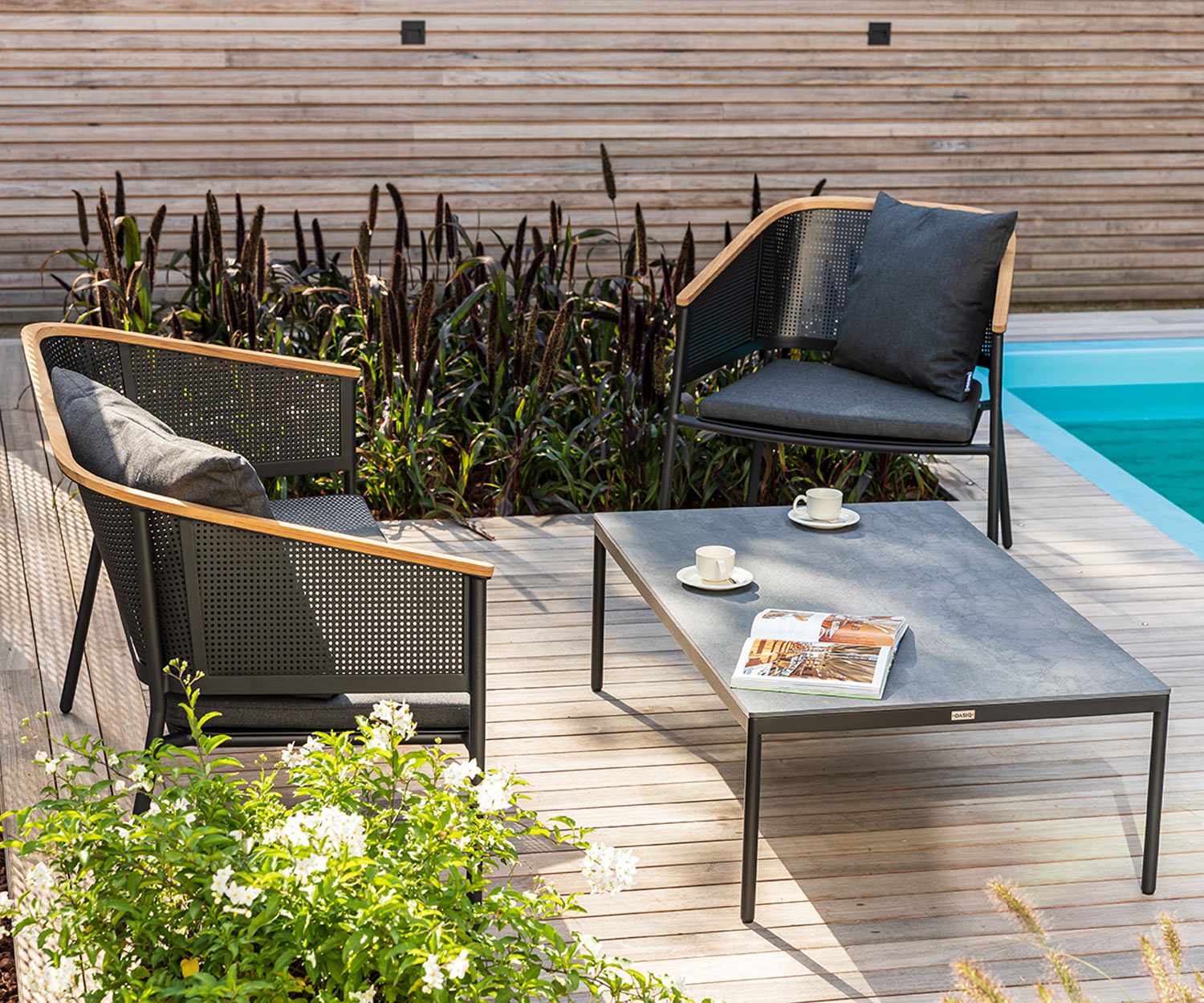 Fauteuil Riad de haute qualité Oasiq pour le jardin avec table d'appoint au bord de la piscine Fauteuil Riad de haute qualité Oasiq pour le jardin avec table d'appoint au bord de la piscine