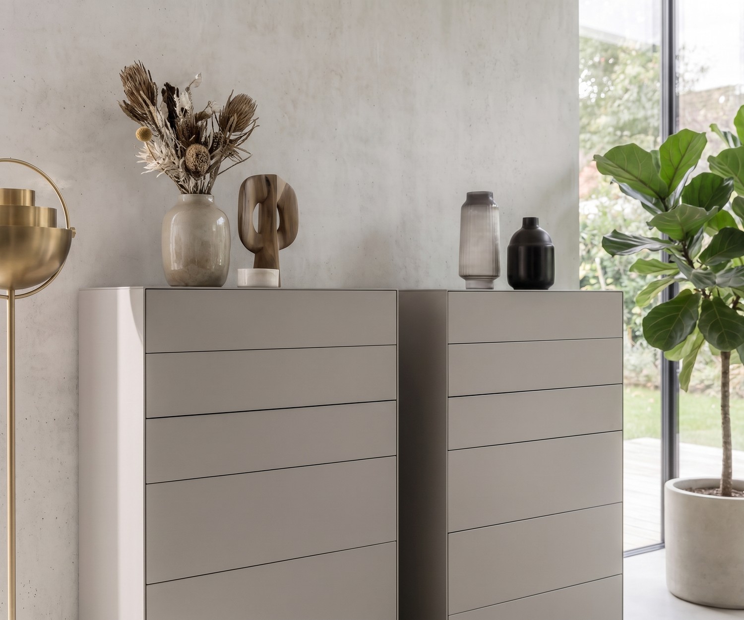 Chiffonnier design Livitalia Ecletto gris clair Chiffonnier Livitalia Ecletto pour la chambre, meuble de rangement gris clair minimaliste sans poignée