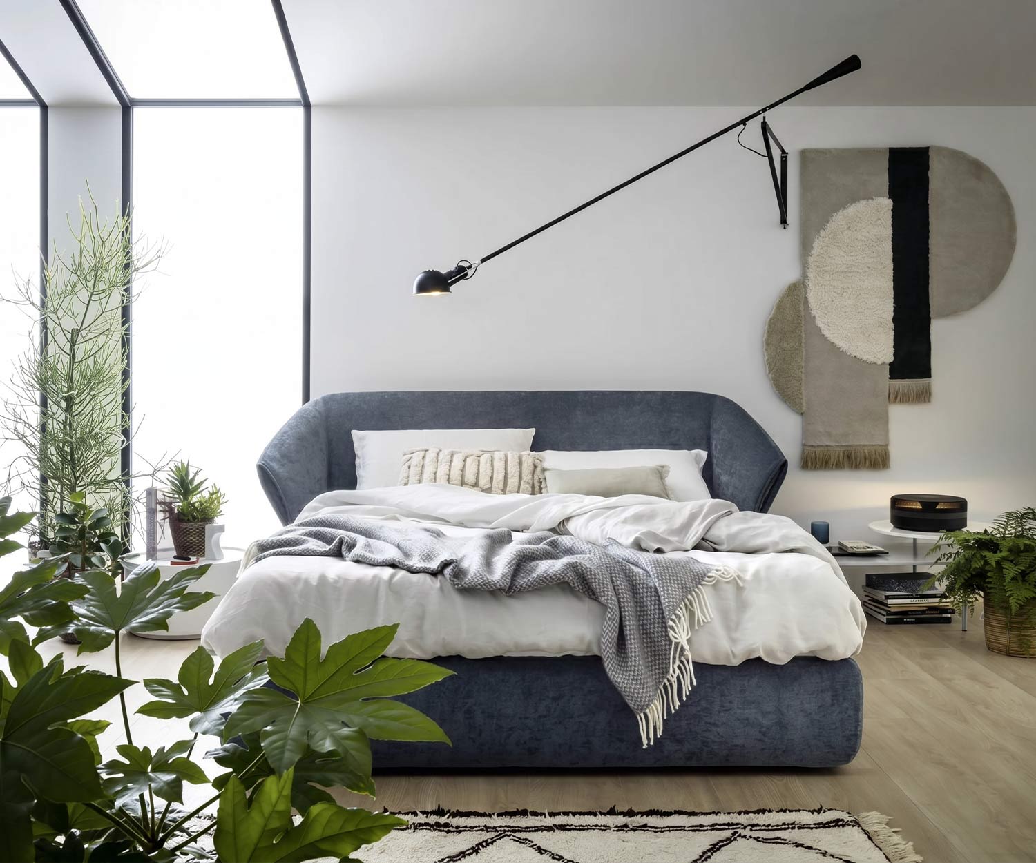 Exclusif Novamobili Lit rembourré Hide tissu gris dans la chambre à coucher Exclusif Novamobili Lit rembourré Hide tissu gris dans la chambre à coucher
