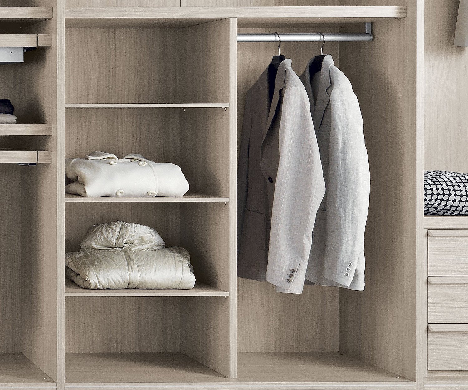 Magnum Armadi tringle à vêtements comme accessoire pour Novamobili Armoires à vêtements Magnum Armadi tringle à vêtements comme accessoire pour Novamobili Armoires à vêtements