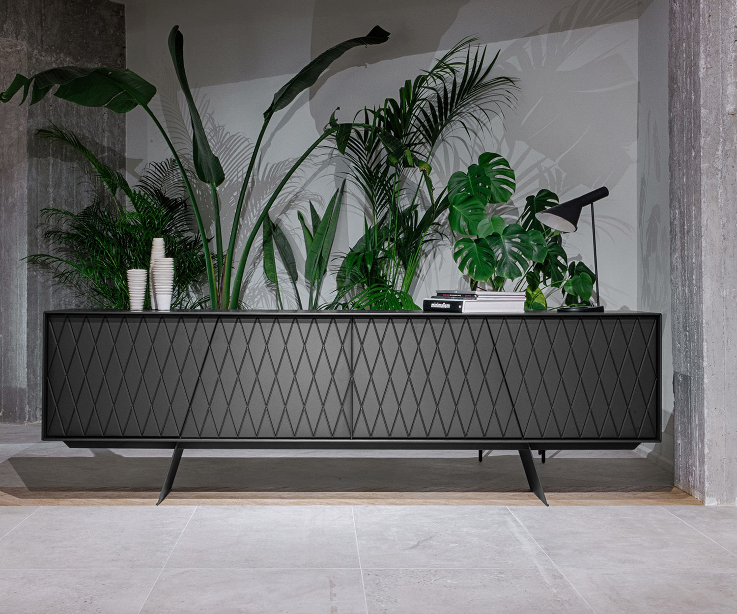 Noir al2 e klipse 003 Sideboard design avec losange comme motif Noir al2 e klipse 003 Sideboard design avec losange comme motif